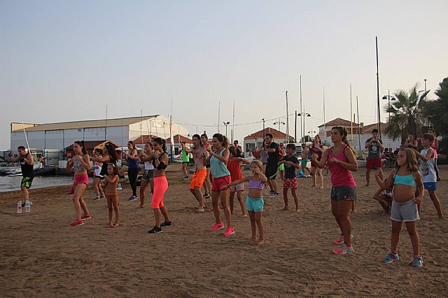 Move organiz una exhibicin de Combat en las playas de Mazarrn - 4