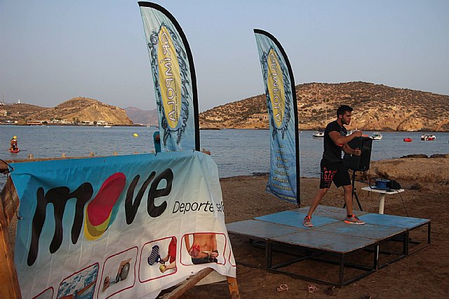Move organiz una exhibicin de Combat en las playas de Mazarrn - 6