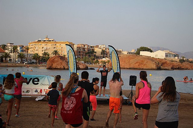 Move organiz una exhibicin de Combat en las playas de Mazarrn - 9