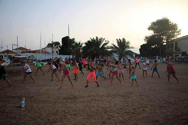Move organiz una exhibicin de Combat en las playas de Mazarrn - 14