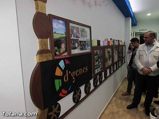 Perea, exjugador del Atltico de Madrid, visit la sede de Dgenes y AELIP - 3