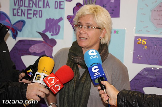 Organizan una marcha, una performance y la lectura de manifiesto mañana viernes, 25-N - 36