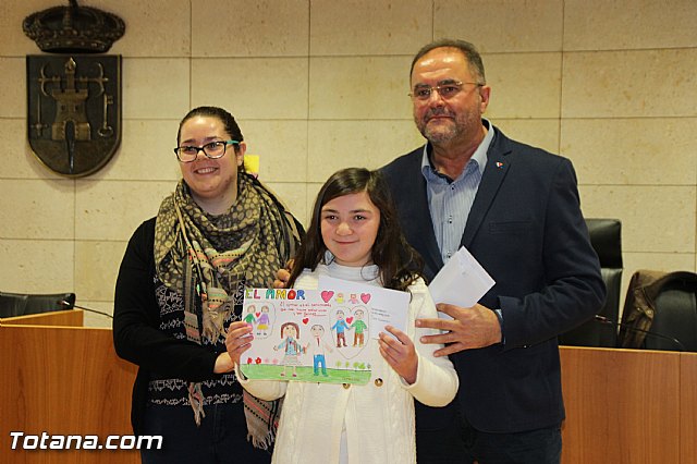 Entregan los premios del XIV Concurso de Dibujo sobre los Derechos del Niño - 4