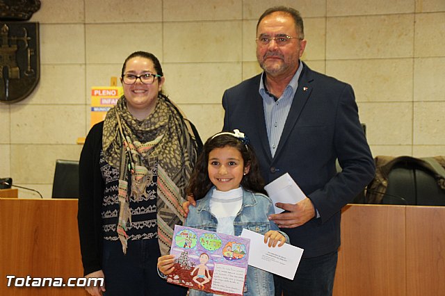 Entregan los premios del XIV Concurso de Dibujo sobre los Derechos del Niño - 5