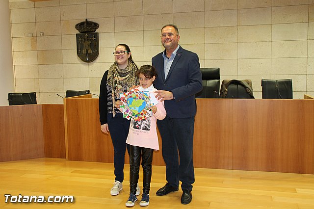 Entregan los premios del XIV Concurso de Dibujo sobre los Derechos del Niño - 6