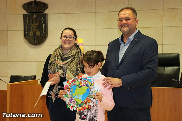 Entregan los premios del XIV Concurso de Dibujo sobre los Derechos del Niño - 7