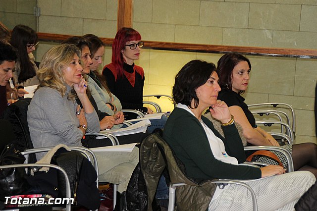 Profesionales implicados en la lucha contra la violencia de gnero se renen en Totana - 8