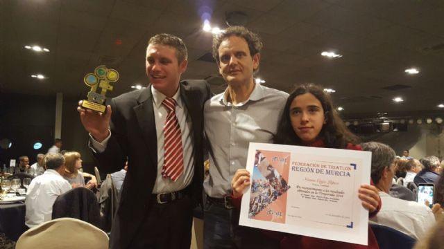 Noem Caja y Thomas Bonsack, del Club Totana Triathlon, premiados en la Gala de Triatlon Regin de Murcia - 8