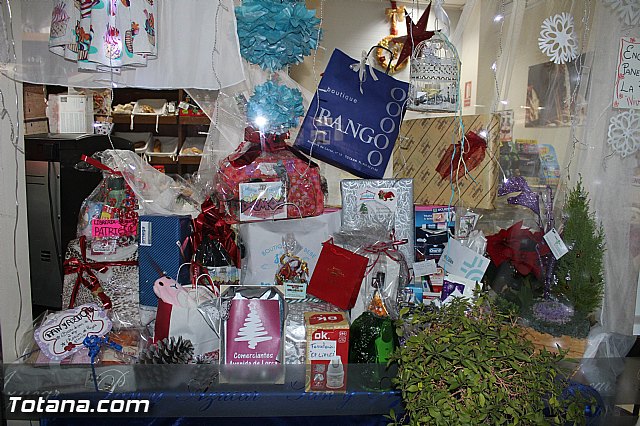 Se sortea la macrocesta de los comerciantes de la Avenida de Lorca - 1