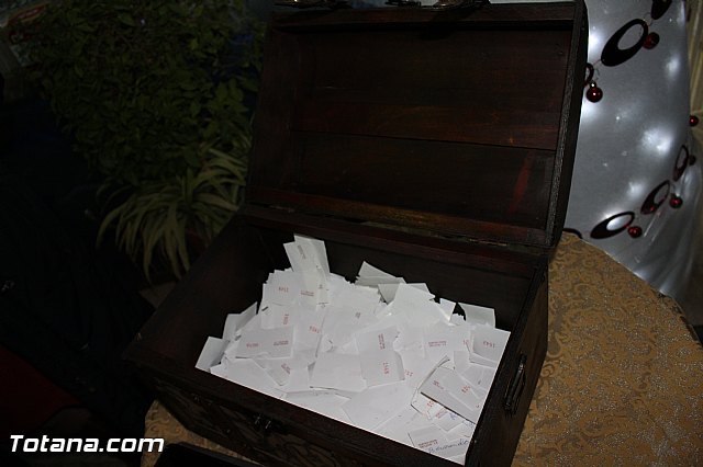 Se sortea la macrocesta de los comerciantes de la Avenida de Lorca - 13