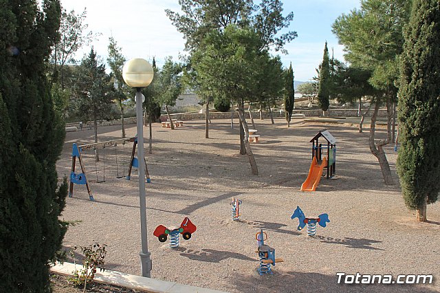 Invertirn ms de 6000 euros en la rehabilitacin del jardn Diego Manzano, en el barrio de la Era Alta - 3