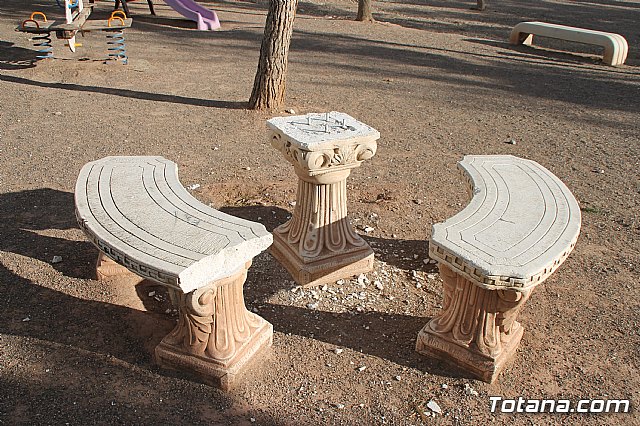 Invertirn ms de 6000 euros en la rehabilitacin del jardn Diego Manzano, en el barrio de la Era Alta - 15