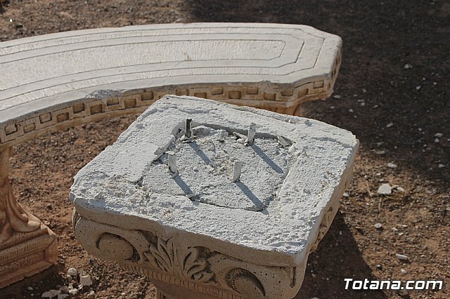 Invertirn ms de 6000 euros en la rehabilitacin del jardn Diego Manzano, en el barrio de la Era Alta - 16