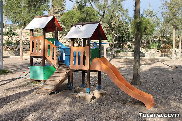 Invertirn ms de 6000 euros en la rehabilitacin del jardn Diego Manzano, en el barrio de la Era Alta - 21