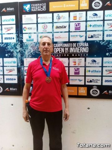 El totanero Jos Miguel Cano particip en el XXIII Campeonato de España Open de Invierno de Natacin Master - 7