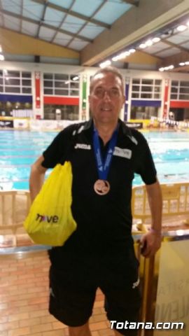 El totanero Jos Miguel Cano particip en el XXIII Campeonato de España Open de Invierno de Natacin Master - 14