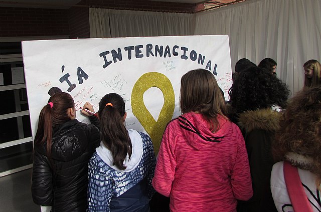 El IES Prado Mayor conmemora el Da Internacional del Cncer Infantil - 17