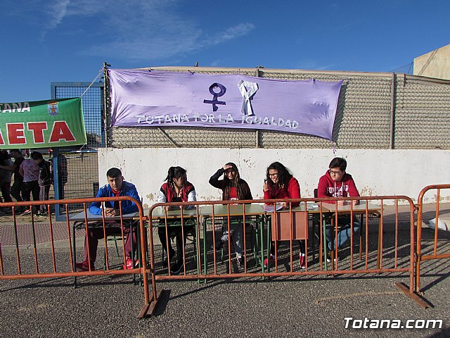 El IES Prado Mayor colabora con la ONG Save the Children en la carrera solidaria educativa 