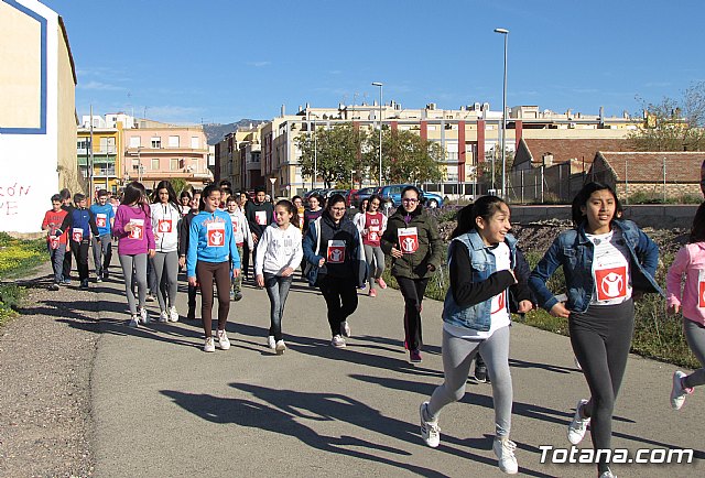 El IES Prado Mayor colabora con la ONG Save the Children en la carrera solidaria educativa 