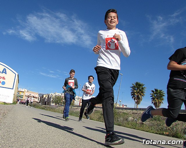 El IES Prado Mayor colabora con la ONG Save the Children en la carrera solidaria educativa 