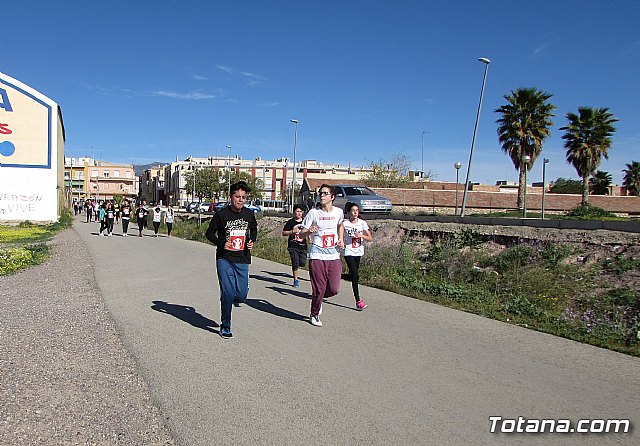 El IES Prado Mayor colabora con la ONG Save the Children en la carrera solidaria educativa 