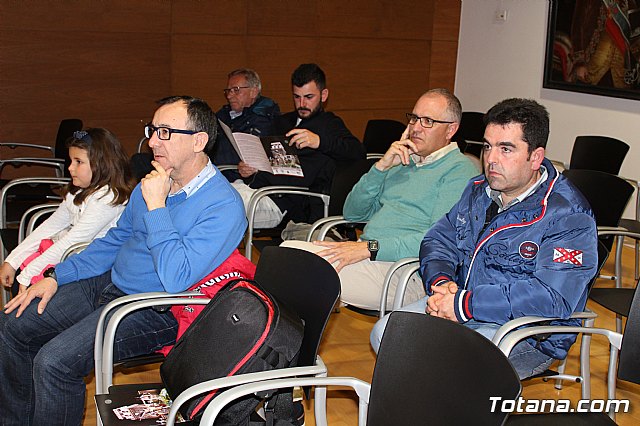 El Ayuntamiento edita un programa de mano con los actos y procesiones de la Semana Santa del 2017 - 5