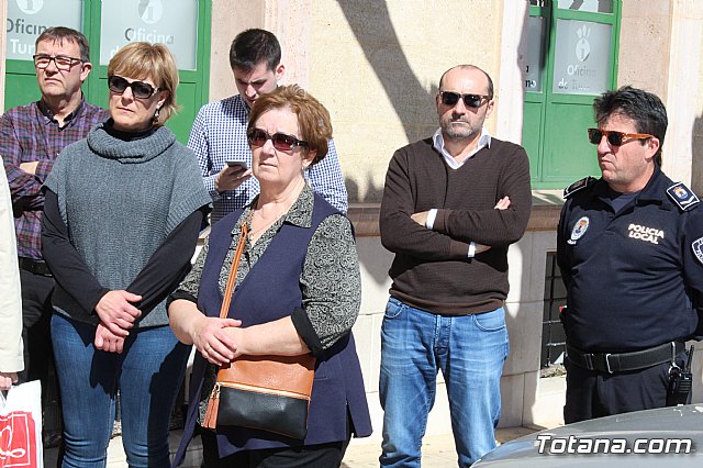 El Ayuntamiento se suma al paro simblico para protestar por el paro femenino y en solidaridad con las mujeres que sufren violencia de gnero - 6