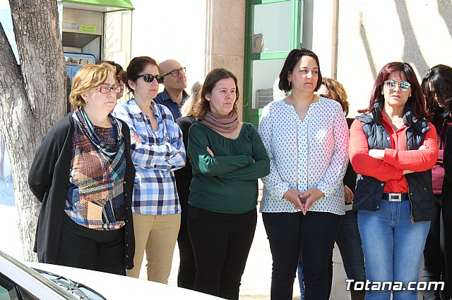 El Ayuntamiento se suma al paro simblico para protestar por el paro femenino y en solidaridad con las mujeres que sufren violencia de gnero - 9