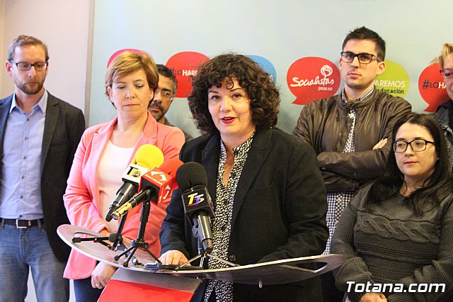 Lectura del manifiesto del PSOE con motivo del Da Internacional de la Mujer - 5