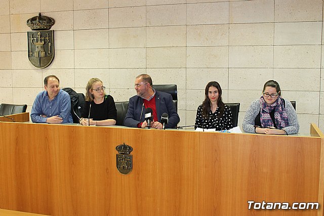 Dos jvenes europeas han concluido hoy sus prcticas formativas en el Ayuntamiento de Totana, en el marco del programa 