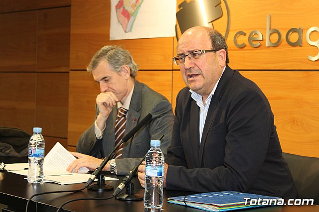 Segn el catedrtico Gonzlez-Varas: 