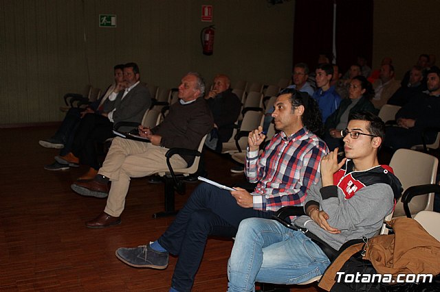 Ms de medio centenar de afectados participaron en la charla informativa sobre las ayudas en cultivos con estructuras de proteccin dañados por el ltimo temporal de nieve - 2
