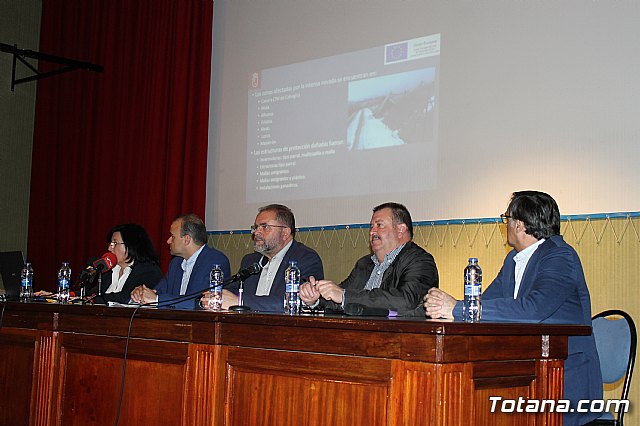 Ms de medio centenar de afectados participaron en la charla informativa sobre las ayudas en cultivos con estructuras de proteccin dañados por el ltimo temporal de nieve - 12