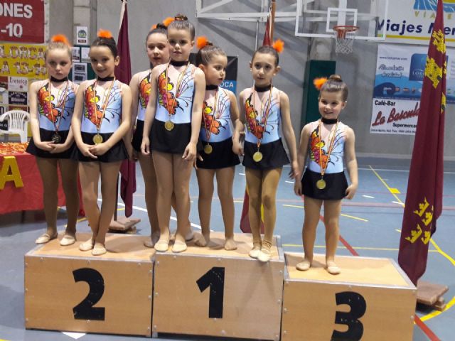 Excelente estreno del club Rtmica Totana, que logr el oro en todas sus categoras en el XI Campeonato interescuelas Ciudad de Lorca - 25