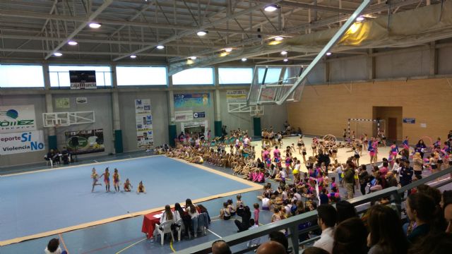 Excelente estreno del club Rtmica Totana, que logr el oro en todas sus categoras en el XI Campeonato interescuelas Ciudad de Lorca - 43