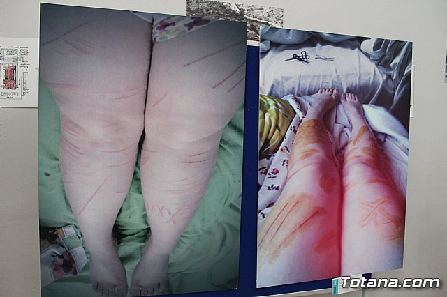 La directora general de Mujer visita la exposicin fotogrfica itinerante “Cuida-T” - 5