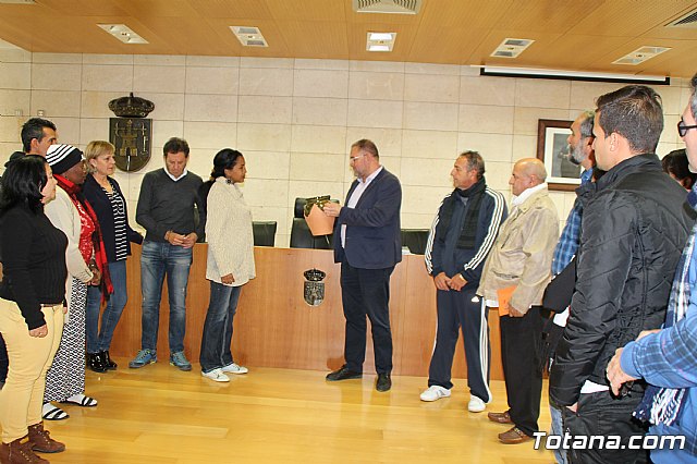 Una delegacin cubana de distintos sectores profesionales visita Totana. - 4