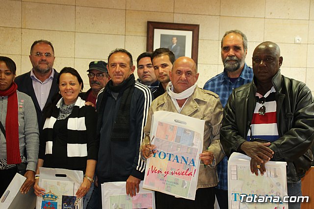 Una delegacin cubana de distintos sectores profesionales visita Totana. - 8