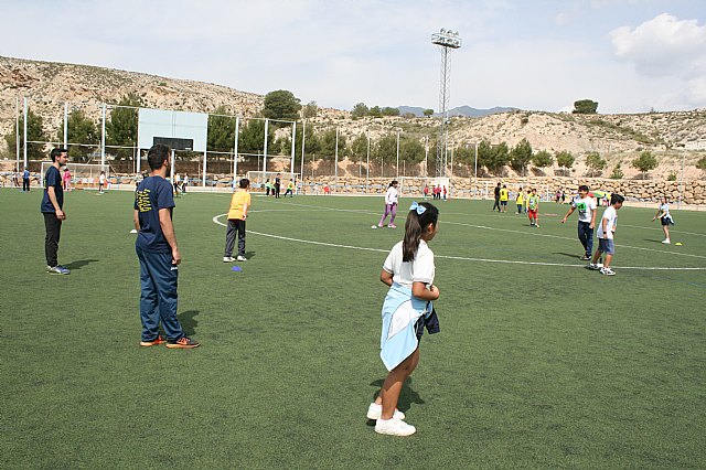 Ms de 400 alumnos de quinto curso de Educacin Primaria de todos los colegios de Totana participan en la Jornada de Juegos Populares - 11