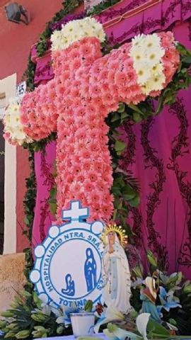 La delegacin de Lourdes de Totana particip en la tradicin de la Cruz en Muchamiel (Alicante) - 1