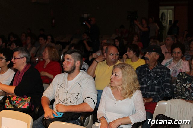 El poeta Luis Garca Montero imparti la charla “Invitacin a la poesa” en el teatro del Centro Sociocultural “La Crcel” - 4