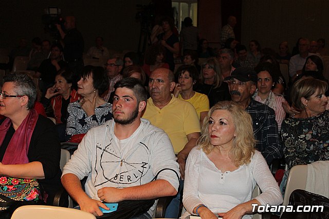 El poeta Luis Garca Montero imparti la charla “Invitacin a la poesa” en el teatro del Centro Sociocultural “La Crcel” - 6