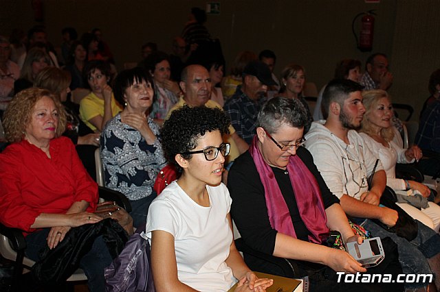 El poeta Luis Garca Montero imparti la charla “Invitacin a la poesa” en el teatro del Centro Sociocultural “La Crcel” - 8