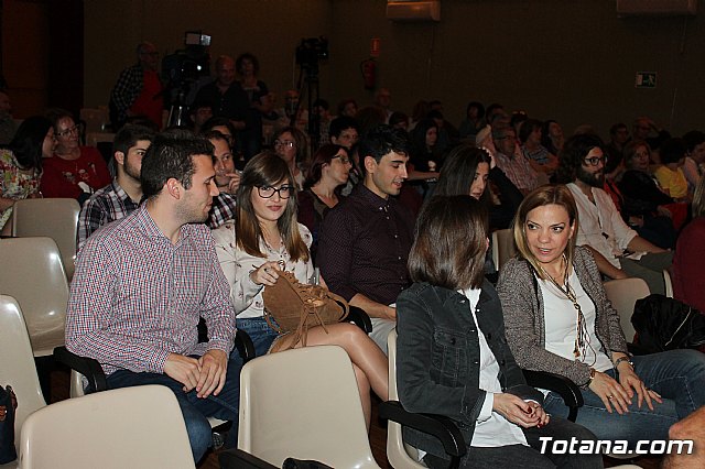 El poeta Luis Garca Montero imparti la charla “Invitacin a la poesa” en el teatro del Centro Sociocultural “La Crcel” - 13