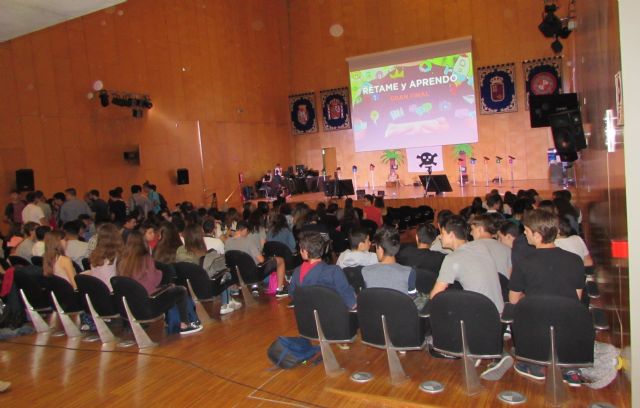 La totanera Mara Andreo Yllanes particip en la Fase Final del concurso «Rtame y aprendo», en la categora de Bachillerato - 2