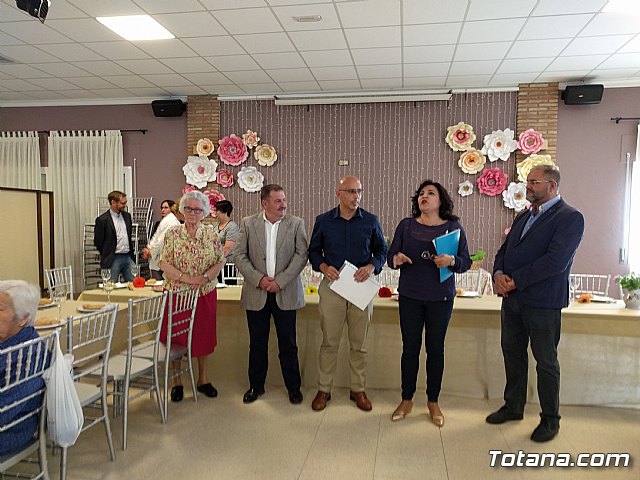 El Centro de Estancias Diurnas de Alzheimer y el Centro de Da de Personas Mayores celebraron una comida de convivencia - 1