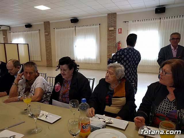 El Centro de Estancias Diurnas de Alzheimer y el Centro de Da de Personas Mayores celebraron una comida de convivencia - 9