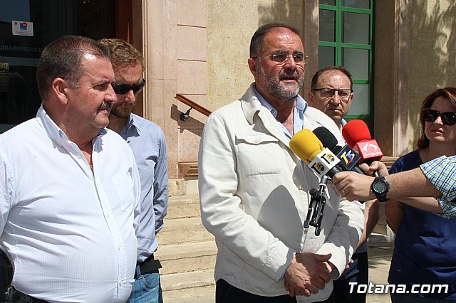 Se guarda un minuto de silencio en señal de repulsa por el atentado terrorista de Manchester - 9