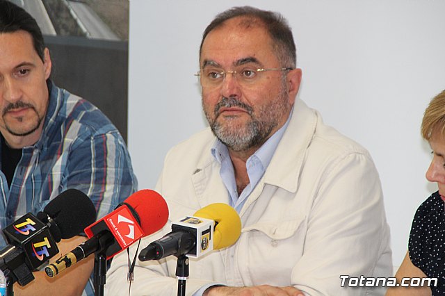 Autoridades municipales inauguran la Jornada sobre Emprendimiento en Totana - 18