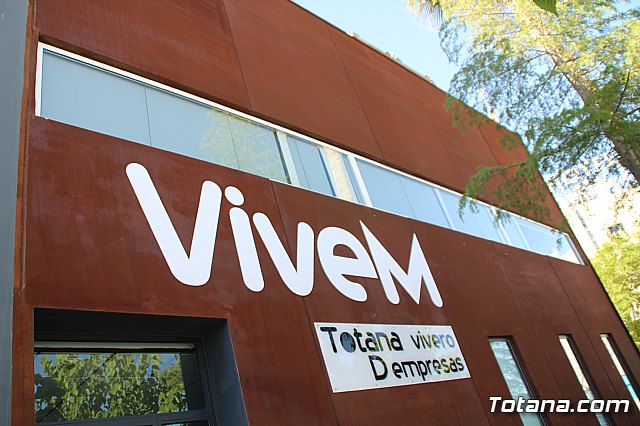 Autoridades municipales inauguran la Jornada sobre Emprendimiento en Totana - 19